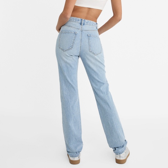 Stradivarius Straight Fit Jeans - Picture 5 of 7